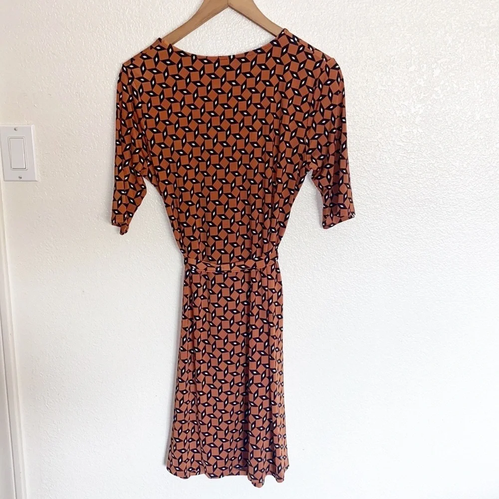 Gilli Faux Wrap Tie Waist Orange Midi Dress - Picture 9 of 10